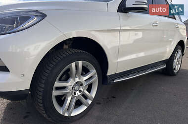 Внедорожник / Кроссовер Mercedes-Benz M-Class 2013 в 