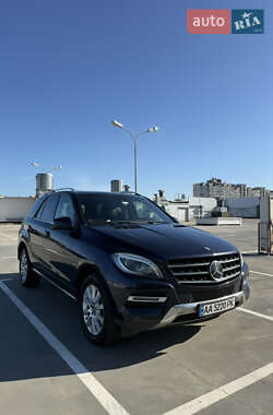 Позашляховик / Кросовер Mercedes-Benz M-Class 2013 в 
