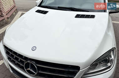 Позашляховик / Кросовер Mercedes-Benz M-Class 2013 в 