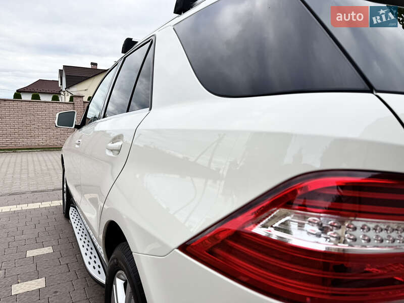 Внедорожник / Кроссовер Mercedes-Benz M-Class 2013 в Черновцах