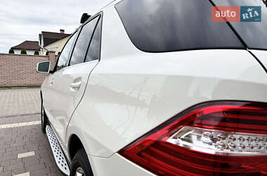 Позашляховик / Кросовер Mercedes-Benz M-Class 2013 в 