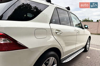 Позашляховик / Кросовер Mercedes-Benz M-Class 2013 в 