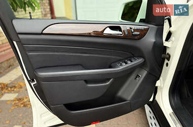 Позашляховик / Кросовер Mercedes-Benz M-Class 2013 в 
