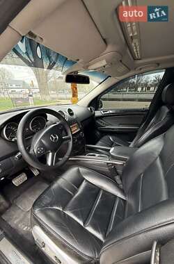 Внедорожник / Кроссовер Mercedes-Benz M-Class 2009 в 