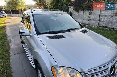 Внедорожник / Кроссовер Mercedes-Benz M-Class 2011 в 