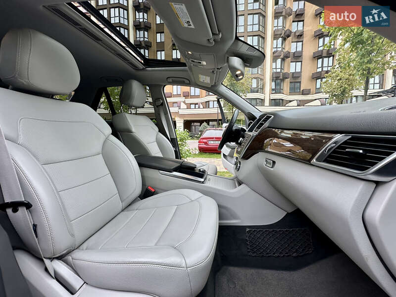 Внедорожник / Кроссовер Mercedes-Benz M-Class 2014 в Киеве