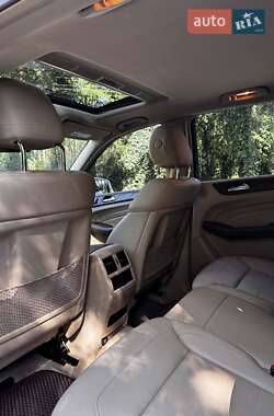 Внедорожник / Кроссовер Mercedes-Benz M-Class 2014 в 