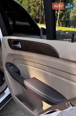 Внедорожник / Кроссовер Mercedes-Benz M-Class 2014 в 
