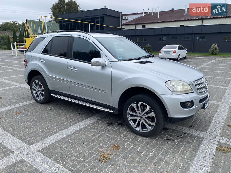 Позашляховик / Кросовер Mercedes-Benz M-Class 2006 в Пирятині