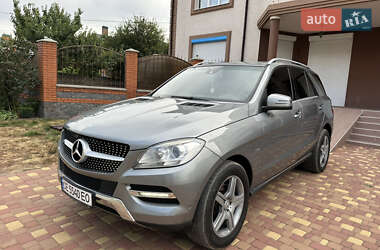 Позашляховик / Кросовер Mercedes-Benz M-Class 2012 в 