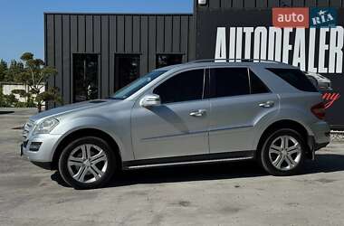 Внедорожник / Кроссовер Mercedes-Benz M-Class 2010 в 