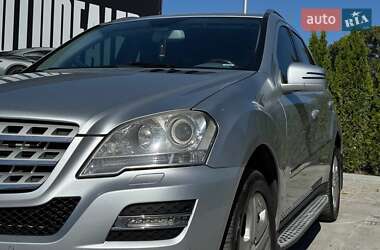 Внедорожник / Кроссовер Mercedes-Benz M-Class 2010 в 