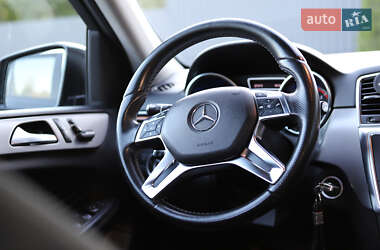Внедорожник / Кроссовер Mercedes-Benz M-Class 2014 в 