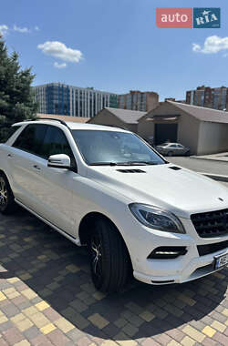 Позашляховик / Кросовер Mercedes-Benz M-Class 2012 в 