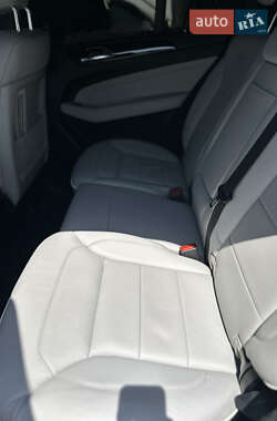 Позашляховик / Кросовер Mercedes-Benz M-Class 2012 в 