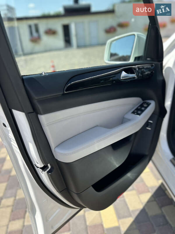 Внедорожник / Кроссовер Mercedes-Benz M-Class 2012 в Днепре