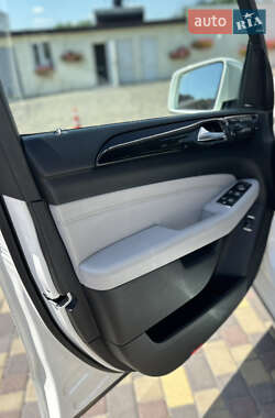 Позашляховик / Кросовер Mercedes-Benz M-Class 2012 в 