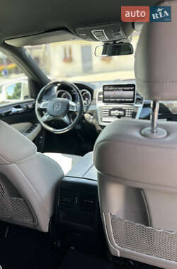 Позашляховик / Кросовер Mercedes-Benz M-Class 2012 в 