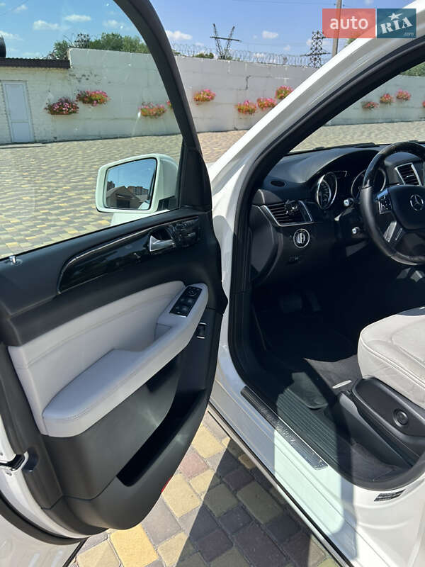 Внедорожник / Кроссовер Mercedes-Benz M-Class 2012 в Днепре