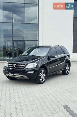Внедорожник / Кроссовер Mercedes-Benz M-Class 2010 в Хусте