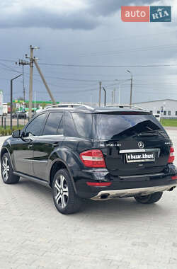 Внедорожник / Кроссовер Mercedes-Benz M-Class 2010 в 