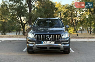 Внедорожник / Кроссовер Mercedes-Benz M-Class 2013 в 