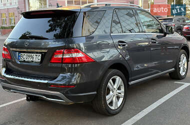Внедорожник / Кроссовер Mercedes-Benz M-Class 2013 в 