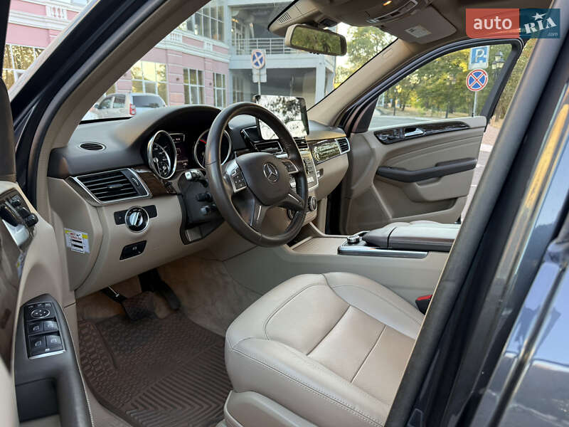 Внедорожник / Кроссовер Mercedes-Benz M-Class 2013 в Одессе