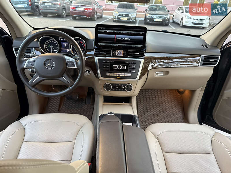 Внедорожник / Кроссовер Mercedes-Benz M-Class 2013 в Одессе