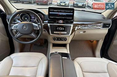 Внедорожник / Кроссовер Mercedes-Benz M-Class 2013 в 