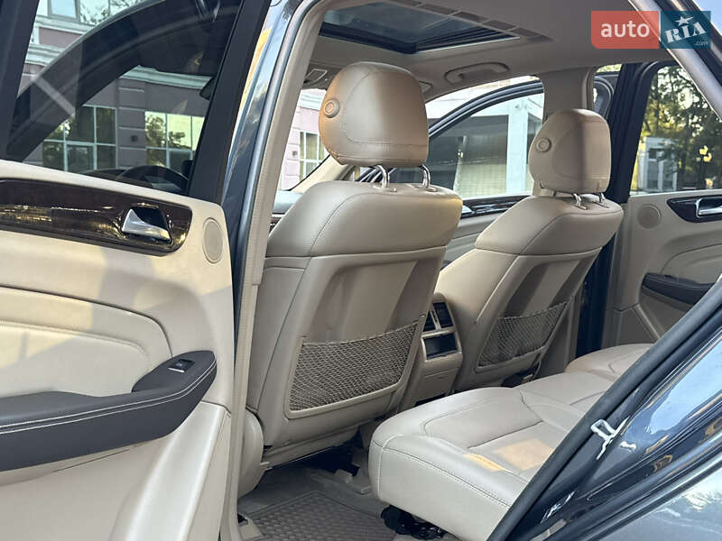 Внедорожник / Кроссовер Mercedes-Benz M-Class 2013 в Одессе
