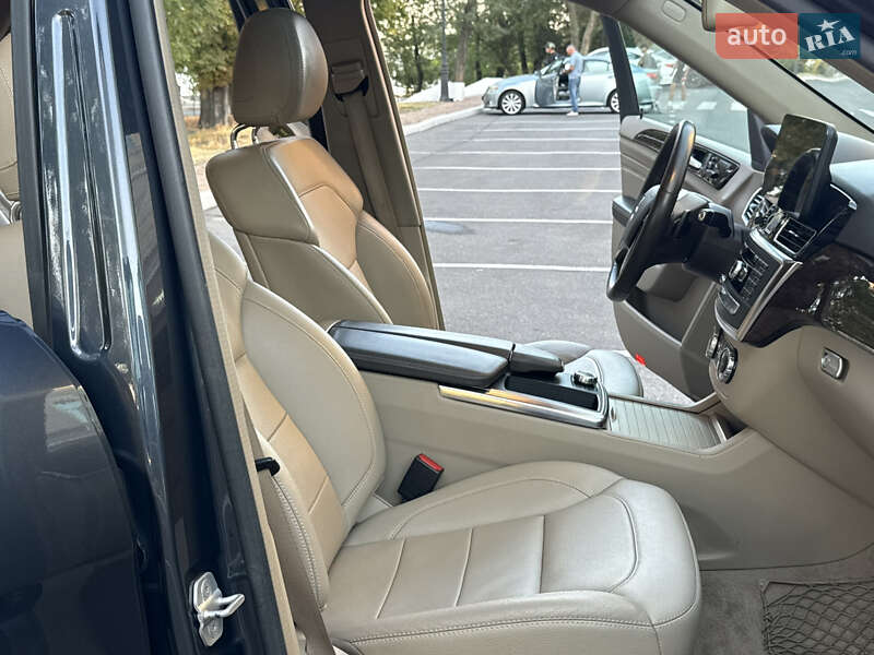Внедорожник / Кроссовер Mercedes-Benz M-Class 2013 в Одессе