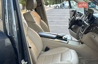 Внедорожник / Кроссовер Mercedes-Benz M-Class 2013 в 