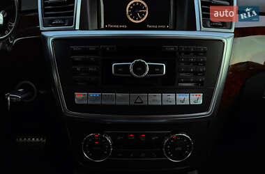 Позашляховик / Кросовер Mercedes-Benz M-Class 2013 в 