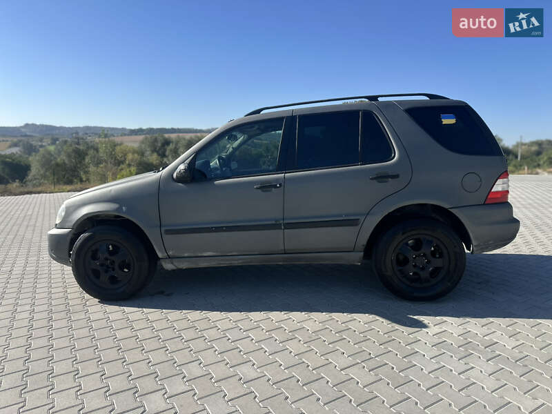 Позашляховик / Кросовер Mercedes-Benz M-Class 2003 в Чернівцях
