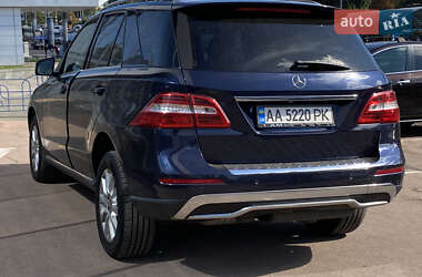 Внедорожник / Кроссовер Mercedes-Benz M-Class 2013 в 
