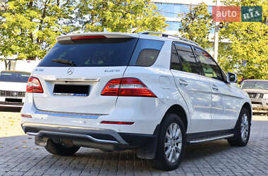 Внедорожник / Кроссовер Mercedes-Benz M-Class 2013 в 