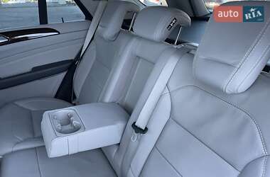 Внедорожник / Кроссовер Mercedes-Benz M-Class 2013 в 