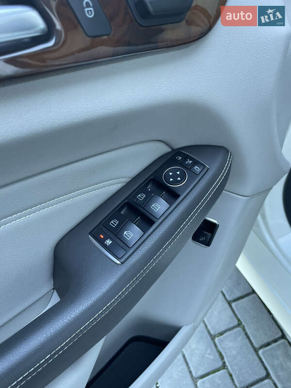 Позашляховик / Кросовер Mercedes-Benz M-Class 2013 в Луцьку