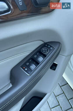 Внедорожник / Кроссовер Mercedes-Benz M-Class 2013 в 