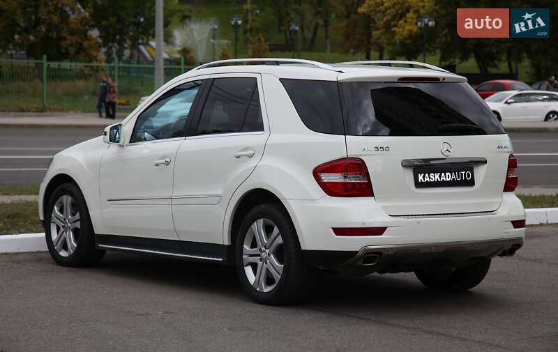Внедорожник / Кроссовер Mercedes-Benz M-Class 2010 в Харькове