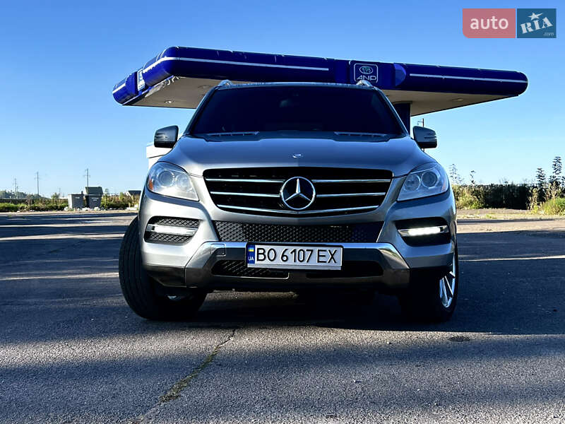 Позашляховик / Кросовер Mercedes-Benz M-Class 2012 в Дубні