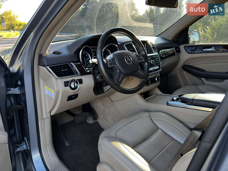 Позашляховик / Кросовер Mercedes-Benz M-Class 2012 в Дубні