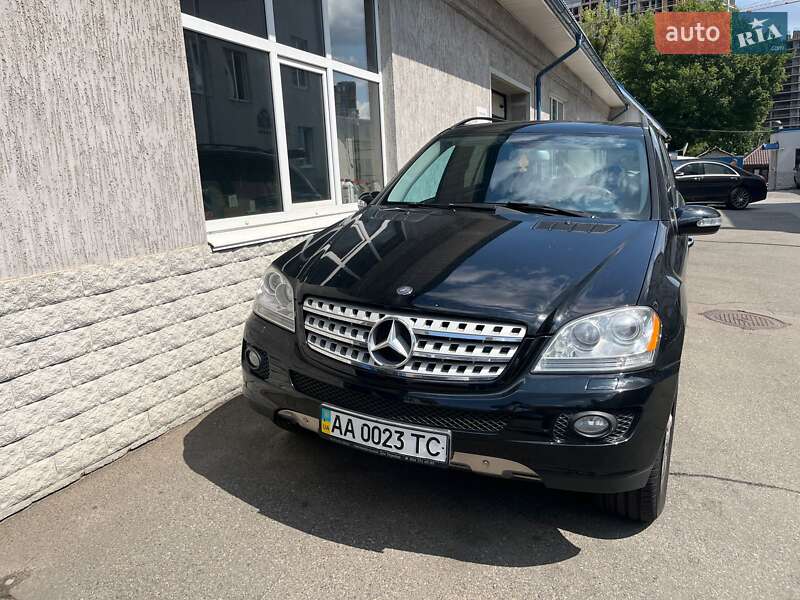 Позашляховик / Кросовер Mercedes-Benz M-Class 2008 в Києві