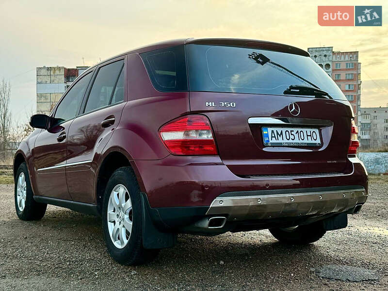 Внедорожник / Кроссовер Mercedes-Benz M-Class 2006 в Бердичеве