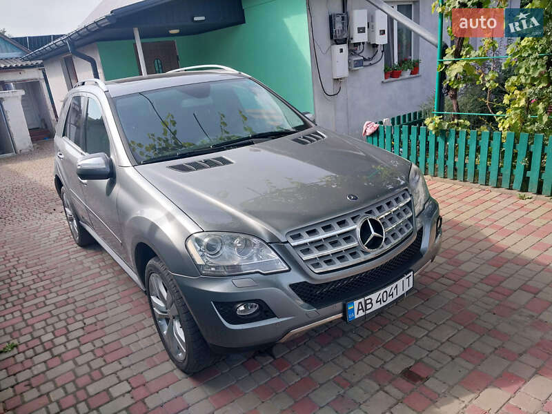 Внедорожник / Кроссовер Mercedes-Benz M-Class 2009 в Виннице