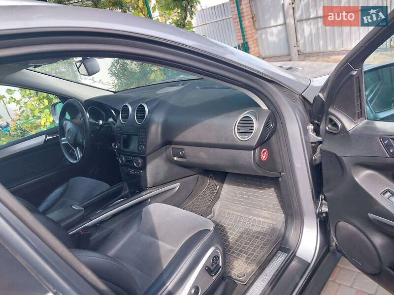 Внедорожник / Кроссовер Mercedes-Benz M-Class 2009 в Виннице