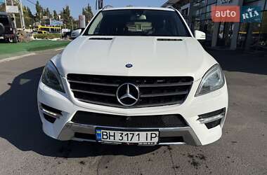 Позашляховик / Кросовер Mercedes-Benz M-Class 2013 в 