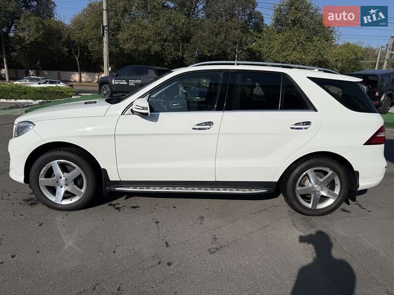 Позашляховик / Кросовер Mercedes-Benz M-Class 2013 в Одесі