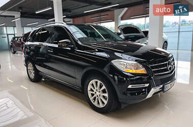 Позашляховик / Кросовер Mercedes-Benz M-Class 2013 в Хмельницькому
